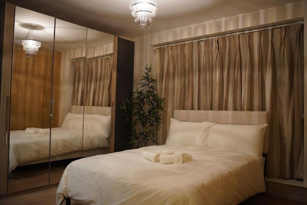 Skyview Retreat Spacious Comfort Лукан Екстер'єр фото